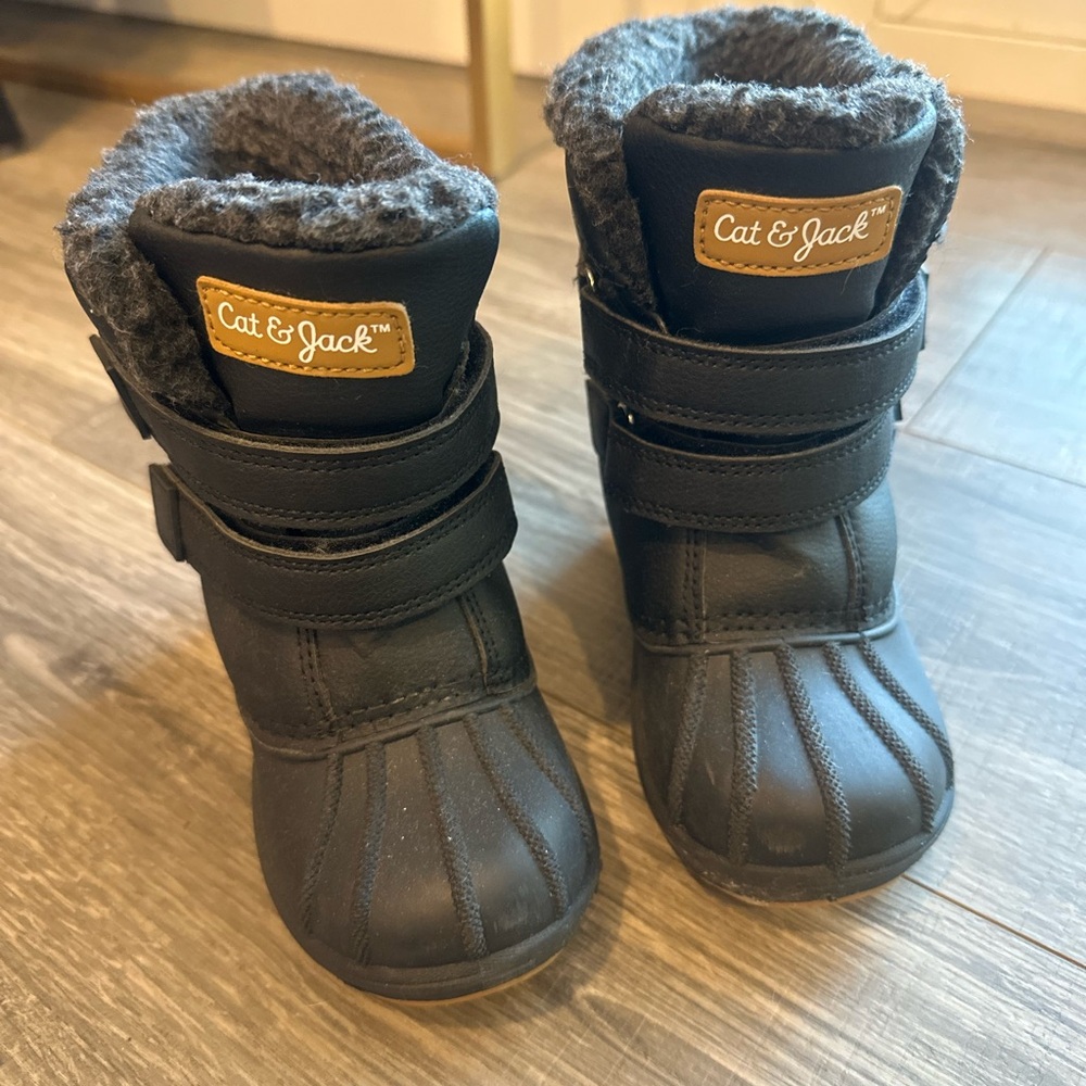 Cat & Jack Black Kids Snow Boots